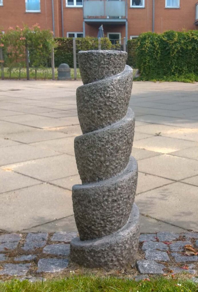Steen Krarup Jensen figur 1989 06 - 2 - Børglumparken