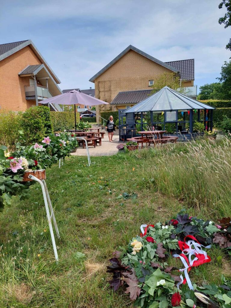 2023 06 24 1410 Midsommerfest Kirsten 05 - 9 - Børglumparken